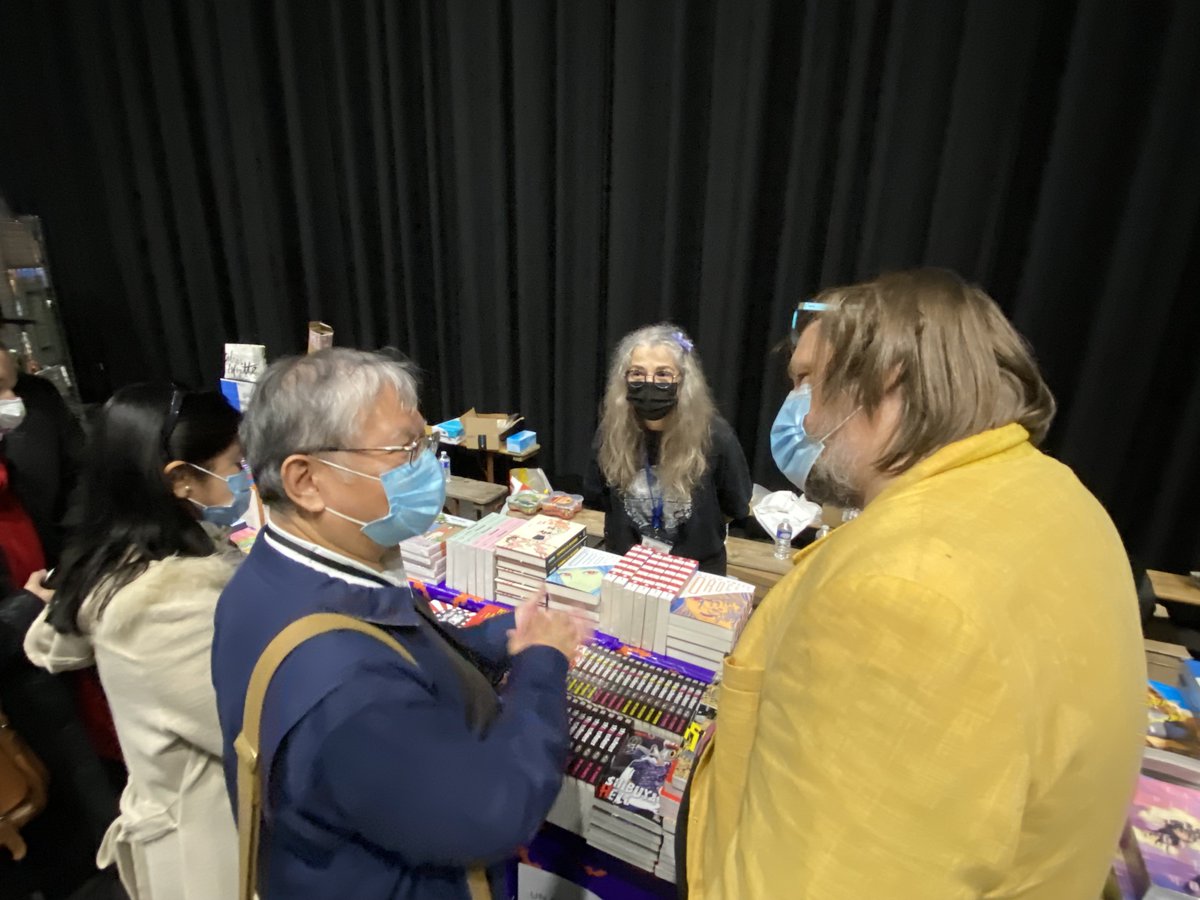 JaponStrasbourg's tweet photo. #JapanAddictZ💥 | L’incontournable rendez-vous strasbourgeois de la pop-culture japonaise était de retour ce week-end au @Zenith_Europe ! 🎌🙌
Le Consul Général AKAMATSU a visité la convention, où il a rencontré les membres de l’Association Kakemono, qui organise l'évènement. 📸 https://t.co/bsYh059mOy