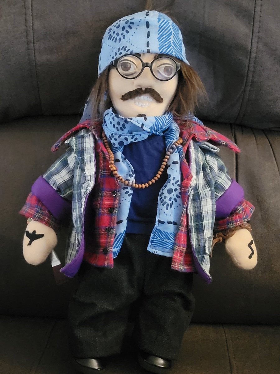 RealPamster's tweet photo. Wig and ears are ready for the big sew down! This custom wig is so much better! 😊 Love the wig with the scarf! Hope he made you smile! 🥰
#SewingJohnnyDeppsDoll
#SewingIsLife https://t.co/QgLrgZaIOA