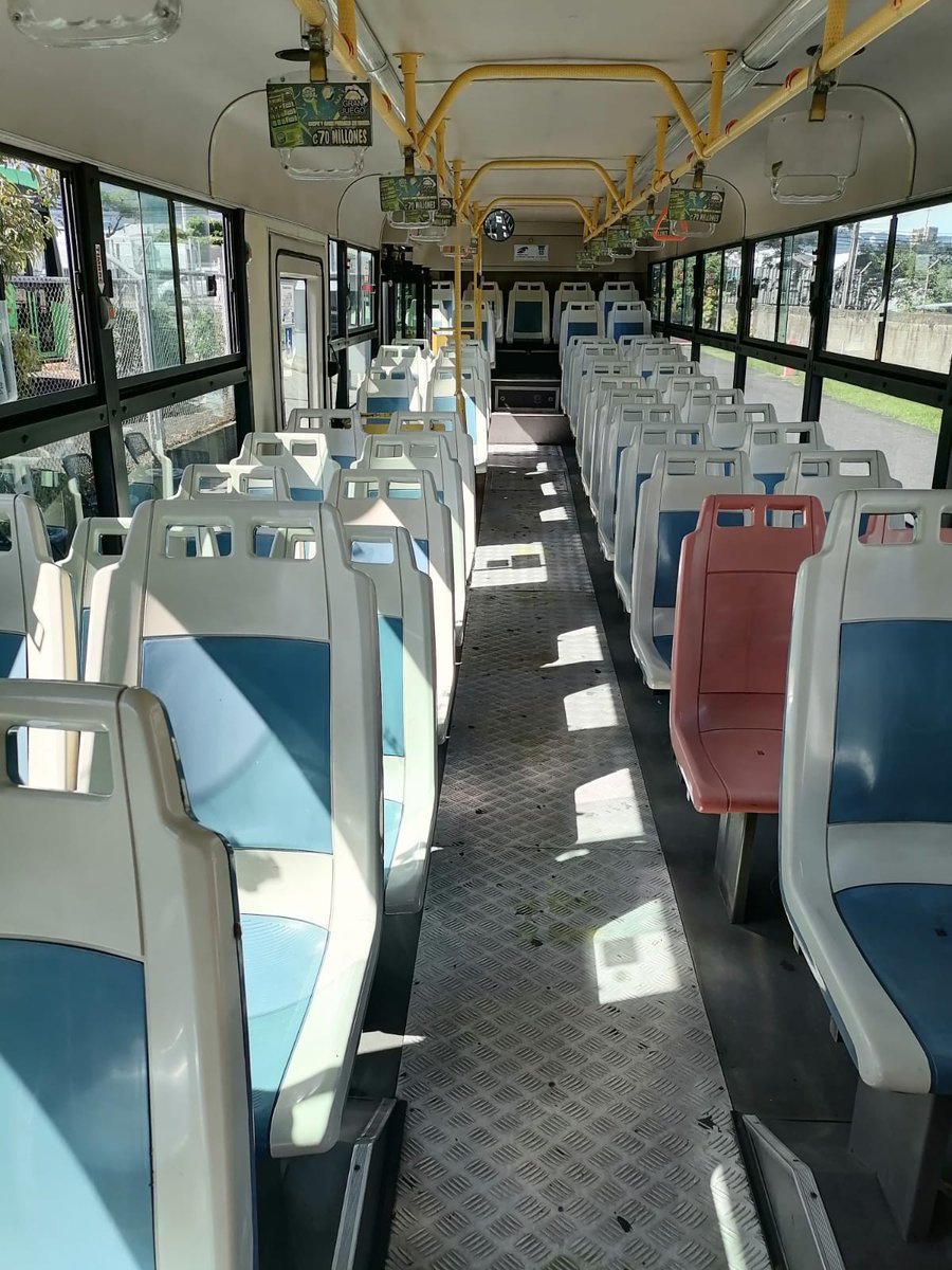 CANATRANS1949's tweet photo. A partir del 01 de noviembre pueden viajar hasta 15 usuarios de pie en los autobuses durante horas pico. 
.
Mantener las medidas de prevención para seguir cuidándonos entre todos es super importante! #yomecuidoyoviajoseguro #somosCanatrans 
#UnidosContraLaCovid19 https://t.co/7W6egcqVlA