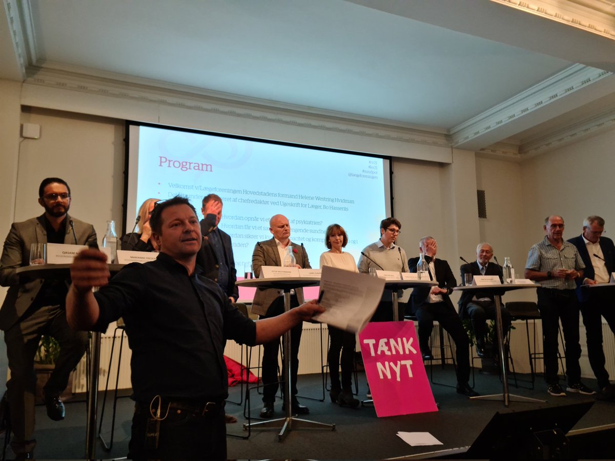 helenehvidman's tweet photo. Så er vi igang, valgmøde i @laegeforeningen Hovedstaden. Ser frem til en god debat om #psykiatri #ulighed i #sundhed #sammenhæng #rekruttering #fastholdelse #forskning og måske vi også når at drøfte #sundhedsIT & #dataadgang #rv21 https://t.co/DMRinyT3kP
