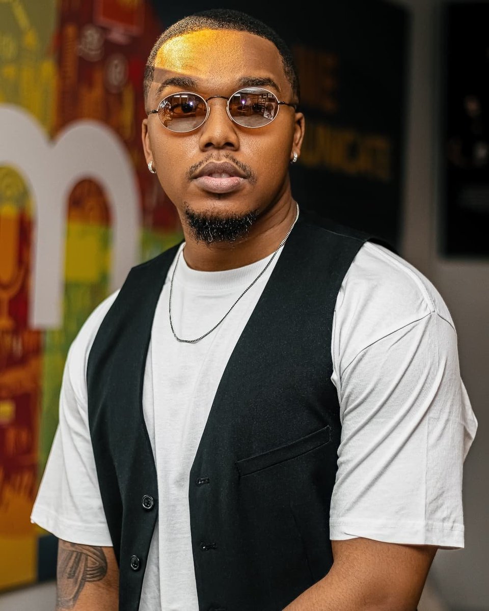 OriginalJayJody's tweet image. somethin' likE a canvaS thE waY wE donE brusheD uP. 
- hcW