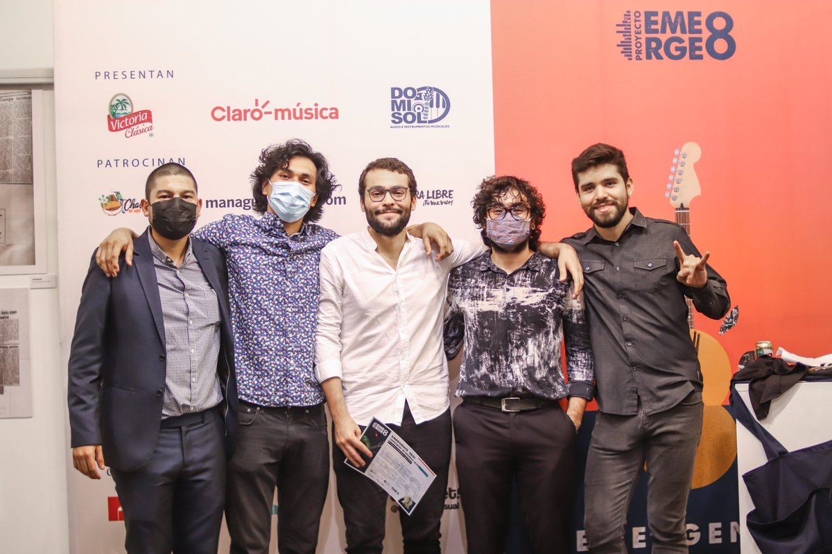 #EmergeVIII | Durante noviembre se estarán ejecutando los premios del <a href="/ProyectoEmerge/">Proyecto Emerge</a> en 2021, que incluyen la producción profesional de un EP, un videoclip, una sesión fotográfica, un dossier, cupón de consumo, y más, para la banda ganadora 𝐀𝐫𝐭𝐢𝐟𝐢𝐜𝐢𝐨𝐬.