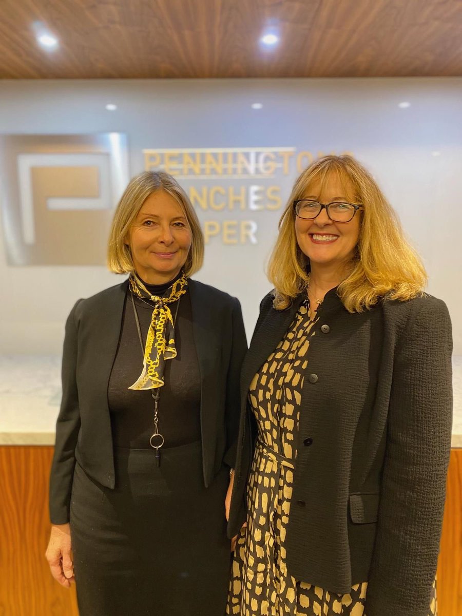This summer my friend, colleague and top lawyer, Sarah Duckworth joined my team ⁦<a href="/Penningtonslaw/">Penningtons Manches Cooper</a>⁩. Sarah and I worked together for over 12 years at Mundays and I couldn’t be more delighted that we are working together again. We do look pretty happy here! #familylaw