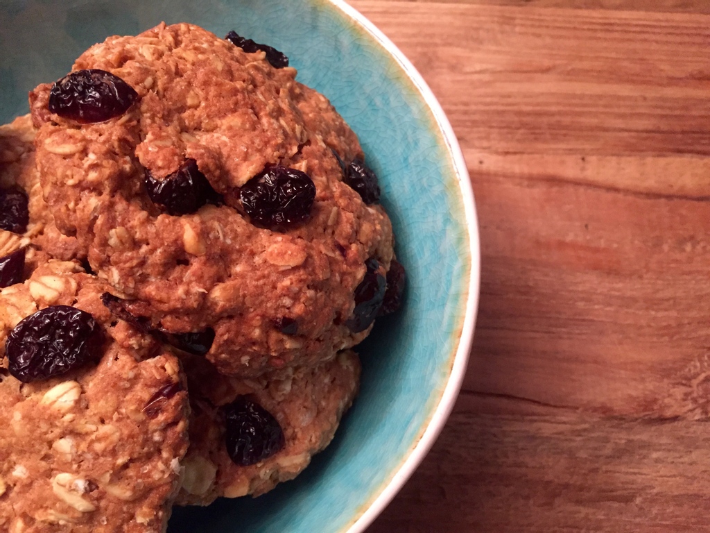 “Oatmeal”, oftewel “havermout.” De Engelsen en Amerikanen maken er al jaren cookies van. En dat kunnen wij ook natuurlijk. Bekijk dit heerlijke recept voor Oatmeal cookies hier!

greenage.nl/oatmeal-cookie…