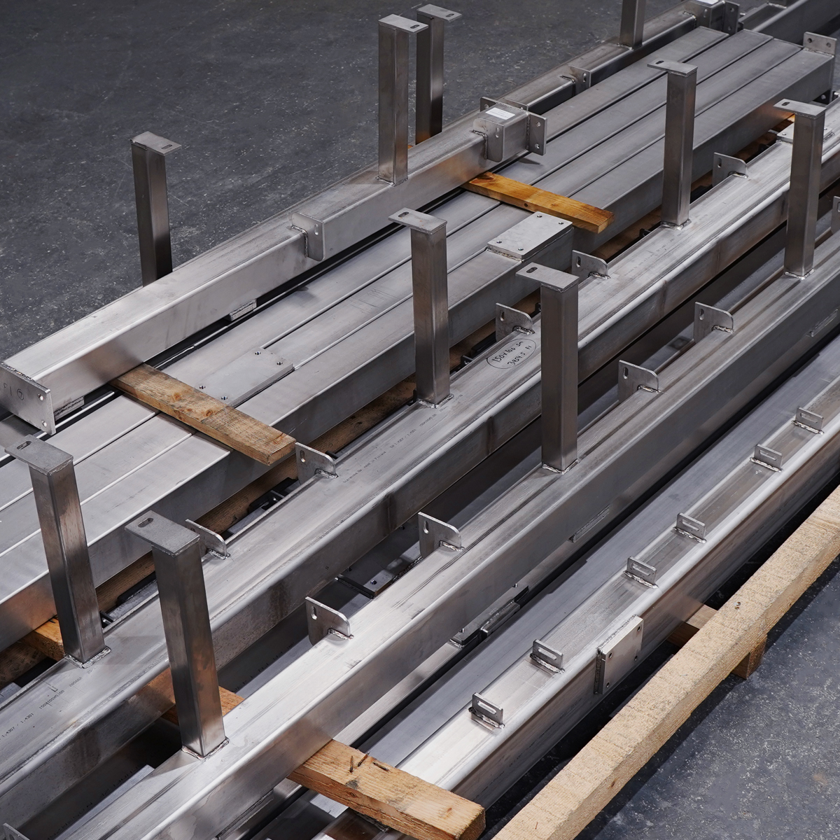 dmdesignfab's tweet photo. Selection of frame pieces from an in progress order.

For all your sheet metal, laser profiling, precision engineering and fabrication needs contact us here ➡️ sales@dmdesignfabrication.co.uk https://t.co/tMFpCGVZl5