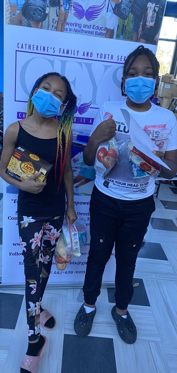 CFYS_Inc's tweet photo. We love when our kids come by to pickup their weekly supplies 💕 #CFYS #Zone15 #OSTProgram #afterschoolprogramsmatter #familyleague #cookingclub #engagement https://t.co/kTXYY1tBFk