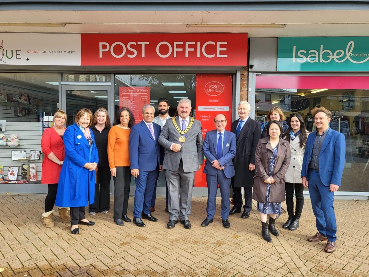 The new Post Office in Hatfield town centre has officially opened! 🎉

The Post Office will provide banking facilities, postal service, digital photography, travel money, as well as a range of stationary, cards and gifts for the local community.