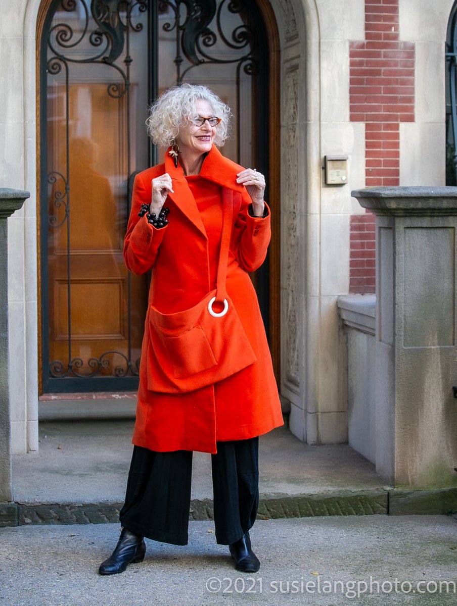 tessloglobal's tweet photo. Such a delight to see one of New York’s finest fashion influencers @artfulcitystyle [Instagram] rocking this orange coat from our #TessloBigApple collection. 

Simply gorgeous! 

🧡😎💫

#womenwithstyle #fashionover60 #50plusandfabulous #styleatanyage #tessloglobal https://t.co/M9ej0Rcfxw