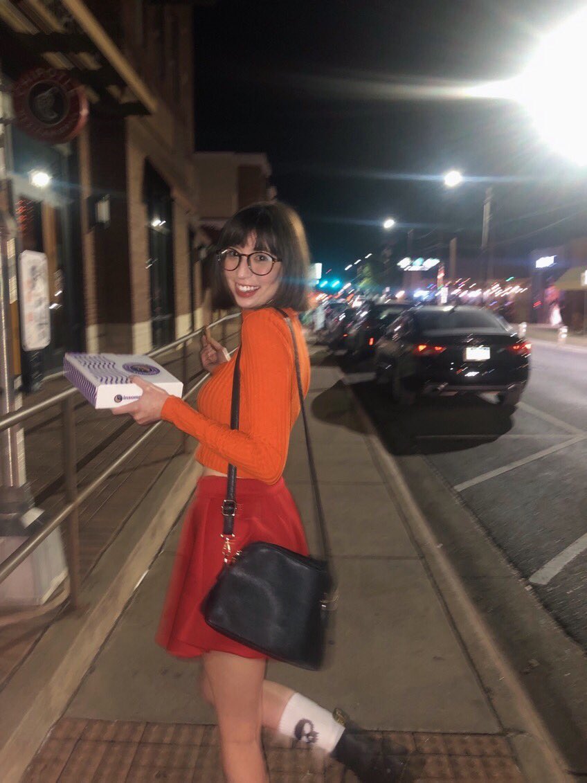 RchtSaturnGirl's tweet photo. Ik Velma was the basic costume this season, but I cut my hair for this sooo https://t.co/szYXWdRHSt