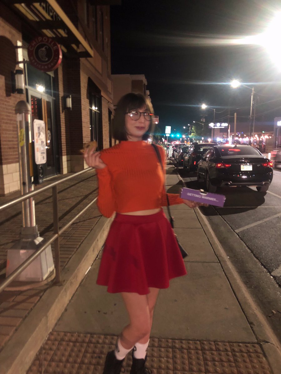 RchtSaturnGirl's tweet photo. Ik Velma was the basic costume this season, but I cut my hair for this sooo https://t.co/szYXWdRHSt