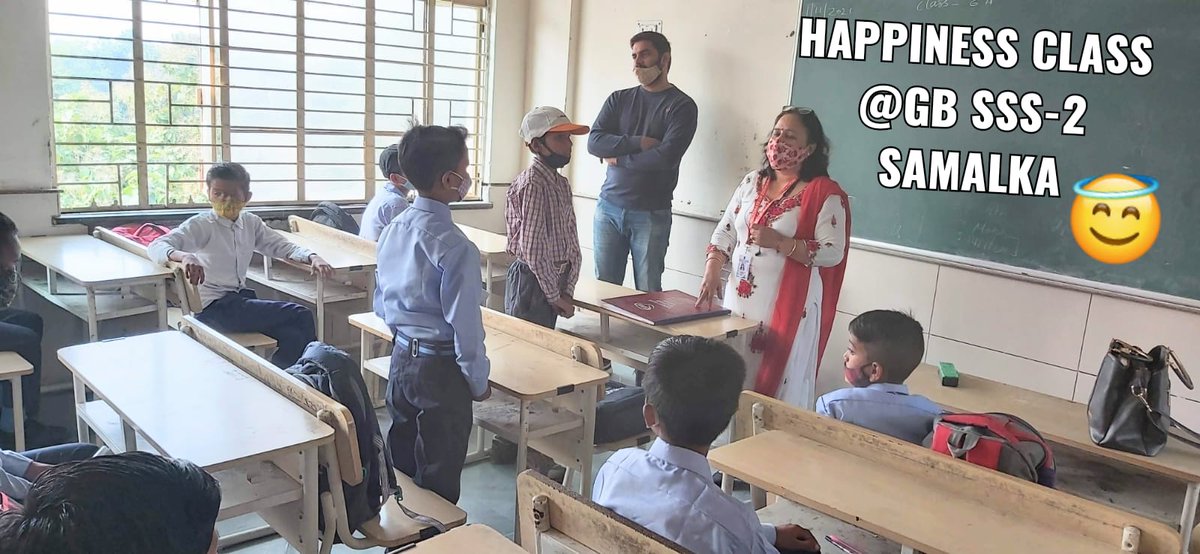 RituTyagi2907's tweet photo. #Apportunity to return to school makes the students cooler so teachers are glad😇
@PbpandeyB @Dir_Education 
@DrAnilKumarTeo1 @HappinessDelhi https://t.co/ycEvOHg5ZY