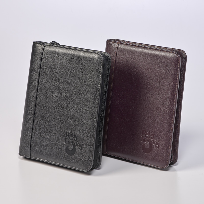 snellercreative's tweet photo. USA Made Marketing Collateral by
@JTSnell
#snellercreative #madeinusa #usa #marketing #collateral #binder #ringbinder #custombinder #packaging #custompackaging #promotionalpackaging #printing #tabdividers #indextabs #branding #promotion #notebook
https://t.co/FZD2gKn1DY https://t.co/7QgEjxcLlL