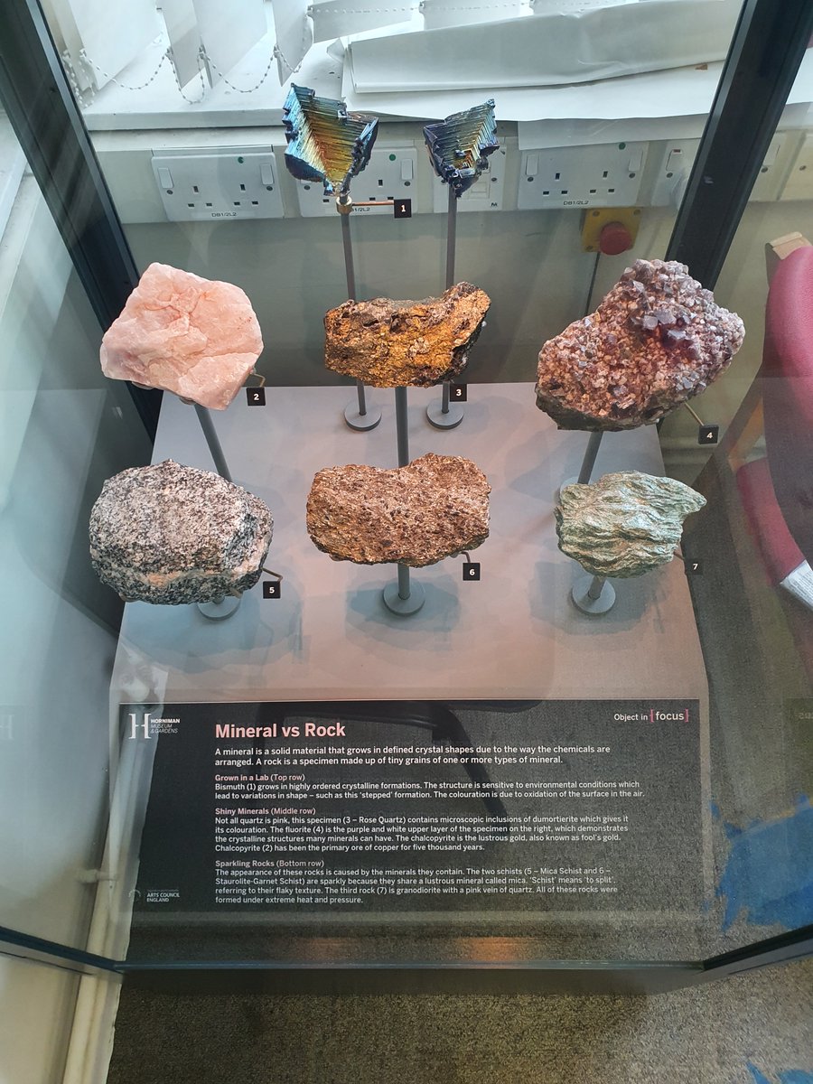 ArtsNetworkLDN's tweet photo. They're all sparkly but is it a rock or is it a mineral? 🤔
A beautiful, fascinating display we're enjoying hosting on loan from @HornimanMuseum + thanks to Emma from the Horniman who joined our Art & a Cuppa session last week to talk about them!
#ObjectinFocus #becurious https://t.co/WDIhLmJo2i