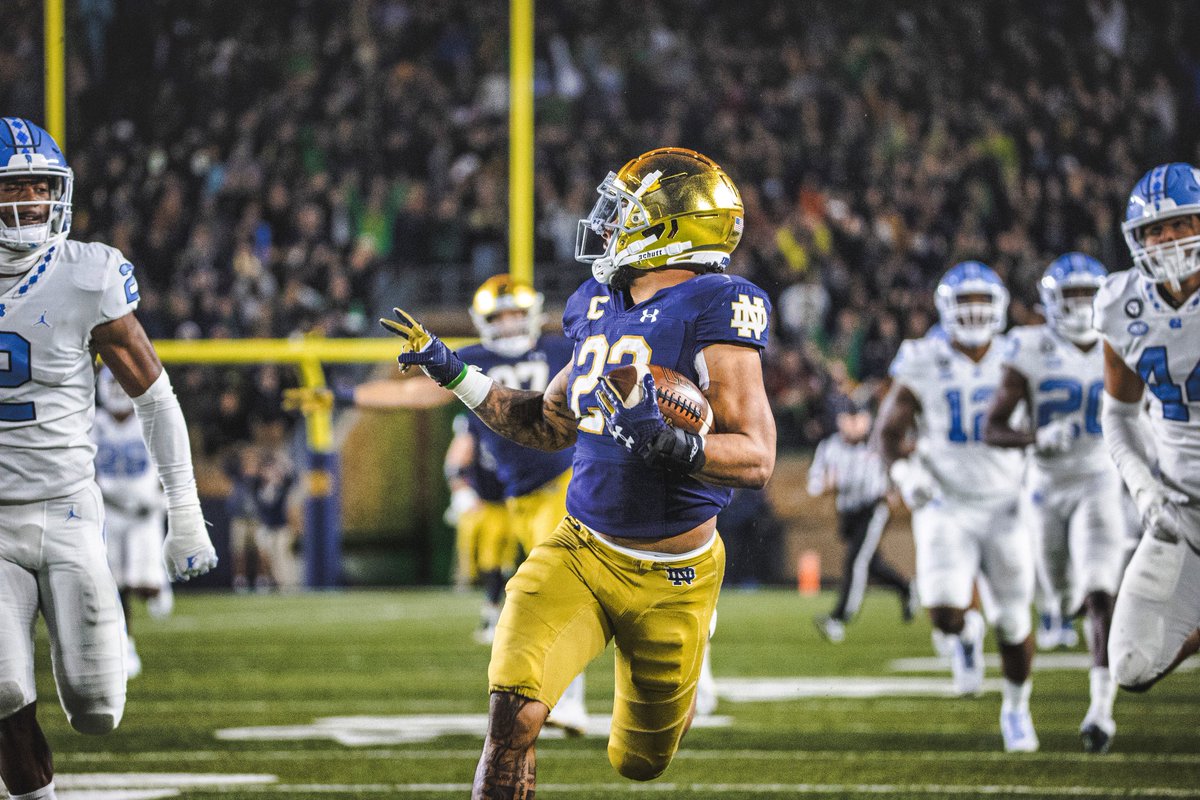 NDFootball's tweet photo. ✌️

#GoIrish https://t.co/cXkUDXHLK7