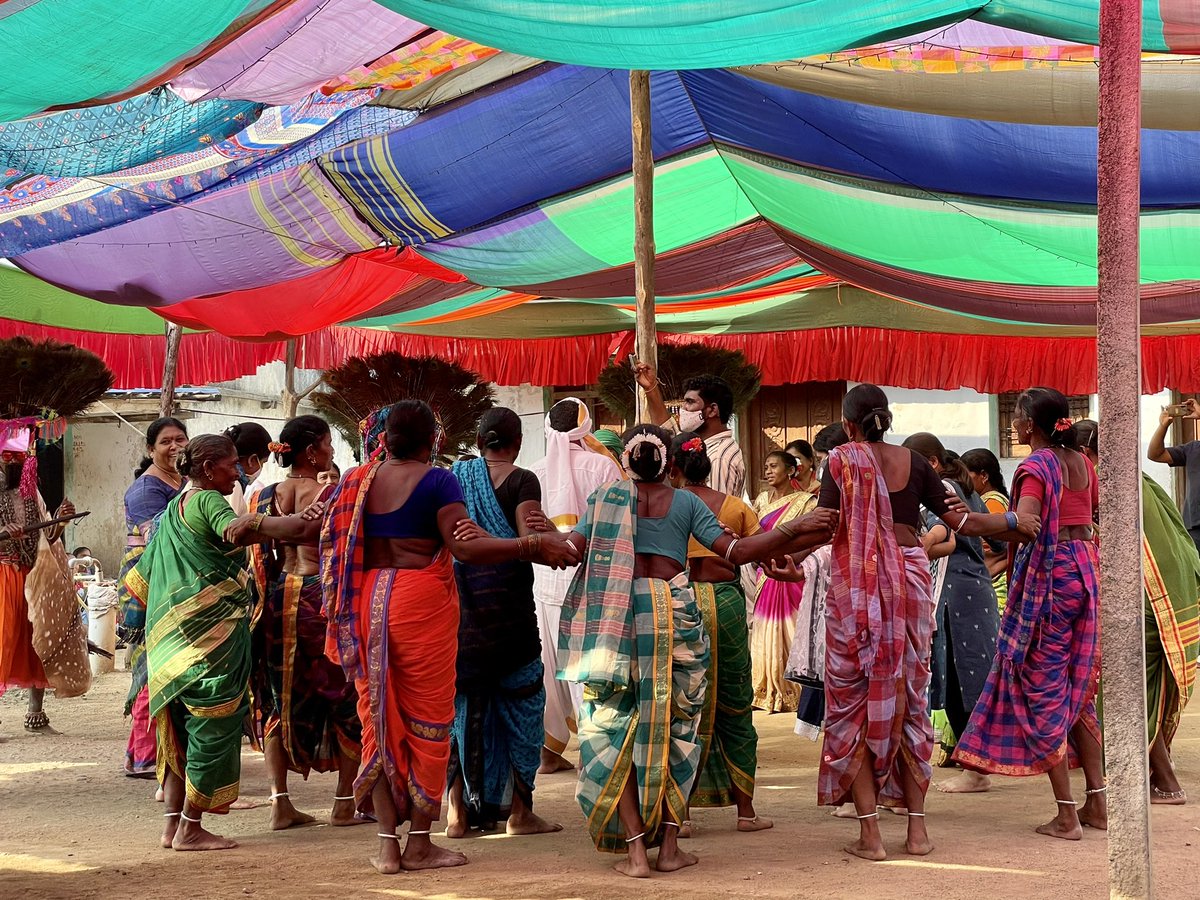 aclb_kb's tweet photo. #Dandari festives in #Asifabad!!! 

Scintillating to watch the #Adivasis performing #Gusadi #demsa and other #folkdances on the eve of Dandari. 

The presence of Divya Devarajan, IAS  mam, Commissioner WCD has made it all the more special!! 

#culturaltourism https://t.co/2kPT5AzrKd