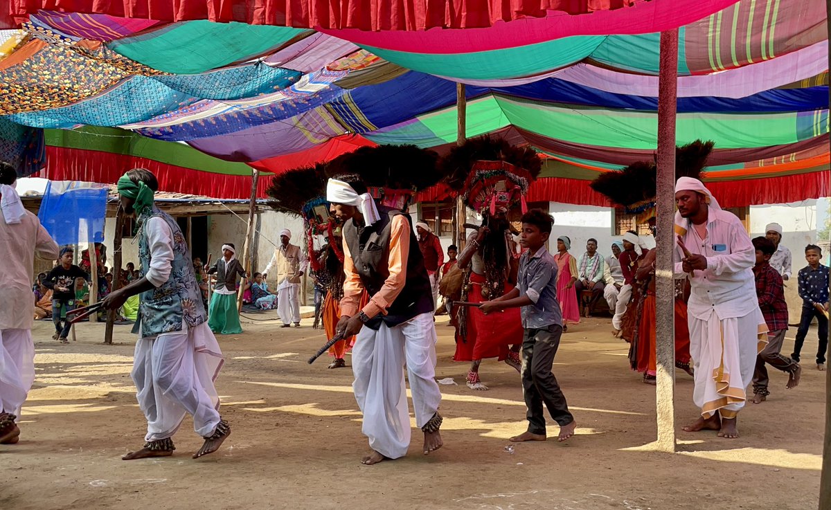 aclb_kb's tweet photo. #Dandari festives in #Asifabad!!! 

Scintillating to watch the #Adivasis performing #Gusadi #demsa and other #folkdances on the eve of Dandari. 

The presence of Divya Devarajan, IAS  mam, Commissioner WCD has made it all the more special!! 

#culturaltourism https://t.co/2kPT5AzrKd