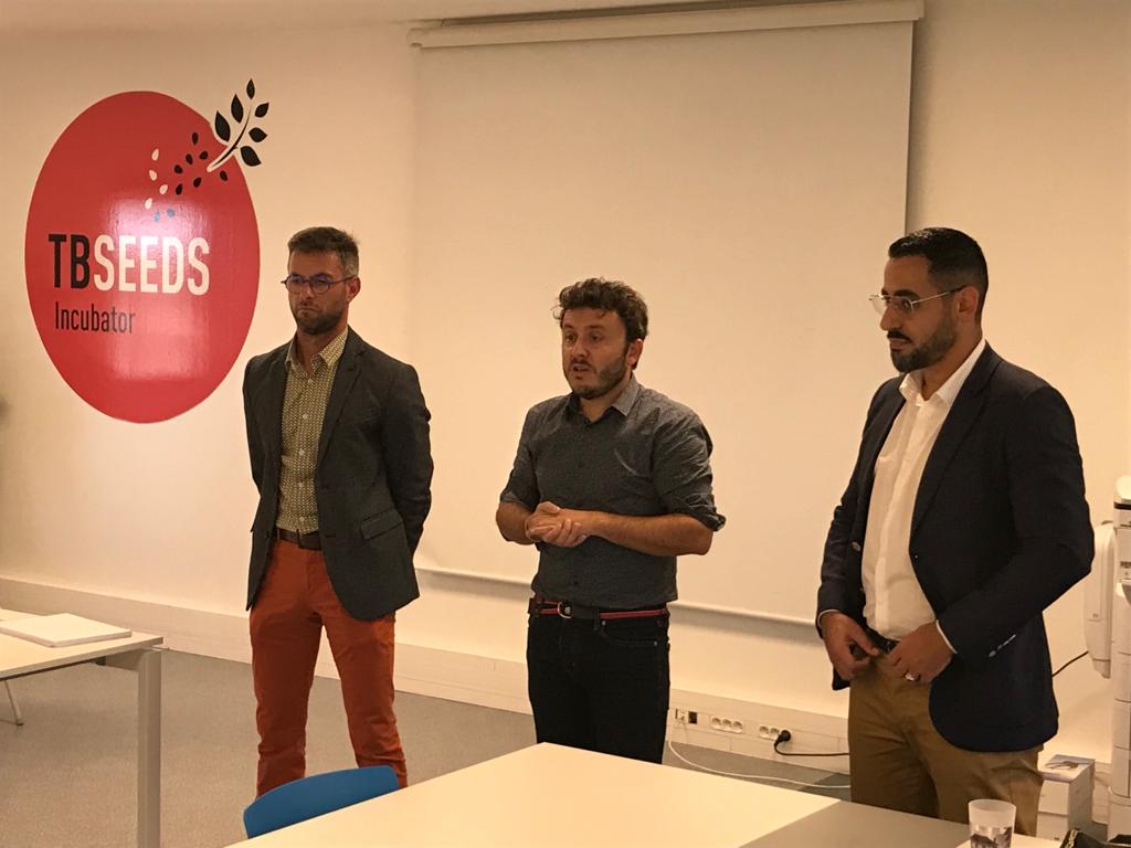 MEDEF31's tweet photo. 🎓Le #Medef31 souhaite vous remercier d'avoir répondu présent à la #soutenancecommerciale des
@LesDetermines !
Merci pour les belles interventions et l’énergie positive qui ont contribué au succès de cet #évènement
😉C’était un plaisir de partager ce moment avec vous https://t.co/jvxJcQiSqQ
