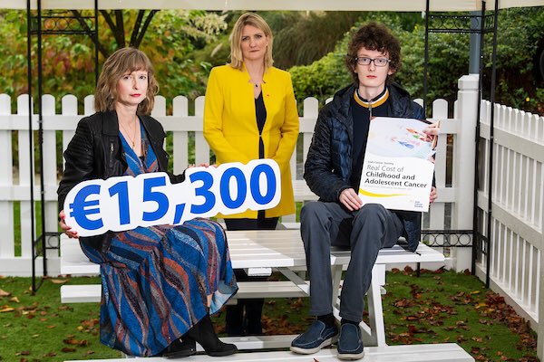 johncookeradio's tweet photo. “The Real Cost of Childhood #Cancer”- How families face “an average hit of €15,300 on annual income & a whole host of extra costs”- Speaking to Parents & @IrishCancerSoc @drivetimerte @Saoirseandmamma https://t.co/ohTm7rVWud