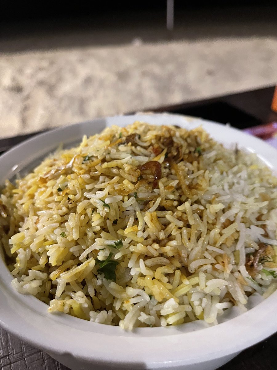 rajakumaari's tweet photo. @arulmaniRR @DhivCM @senthilnathang @ambmarxperi @_SUMI_Twitz_ @NBLB101 English fish grill, indian mutton briyani! #GoaDiary https://t.co/P19HMeiIHe
