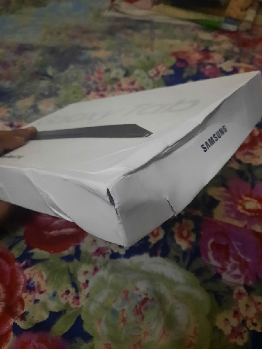 vikalpsingh111's tweet photo. Shame @amazon @amazonIN 
sent a totally wrecked box, not even bubble wrapped, then the replacement is late, CC- can't do anything if it's late no matter if you have to cancel tickets and your diwali is ruined, NO PROVISIONS FOR OUR MISTAKES. What if I make a mistake.
#Amazon https://t.co/Wy4hppv51R