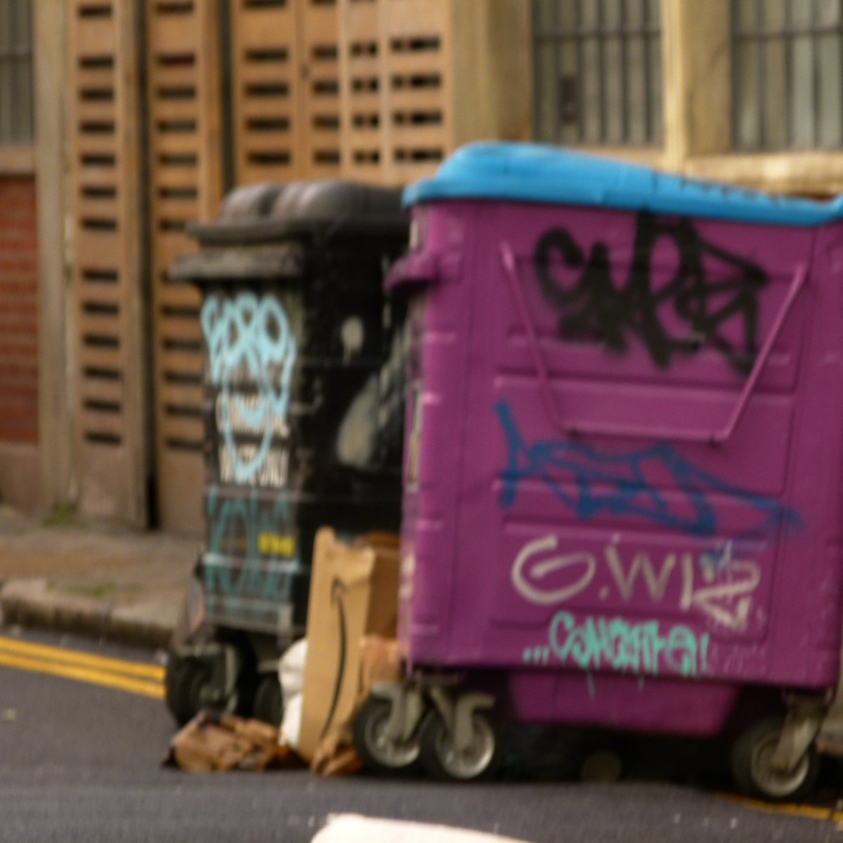 cryovermilk's tweet photo. bins  
l|tags|l
#photography #London #colour #camera #photo https://t.co/K5ZtSMHXCy