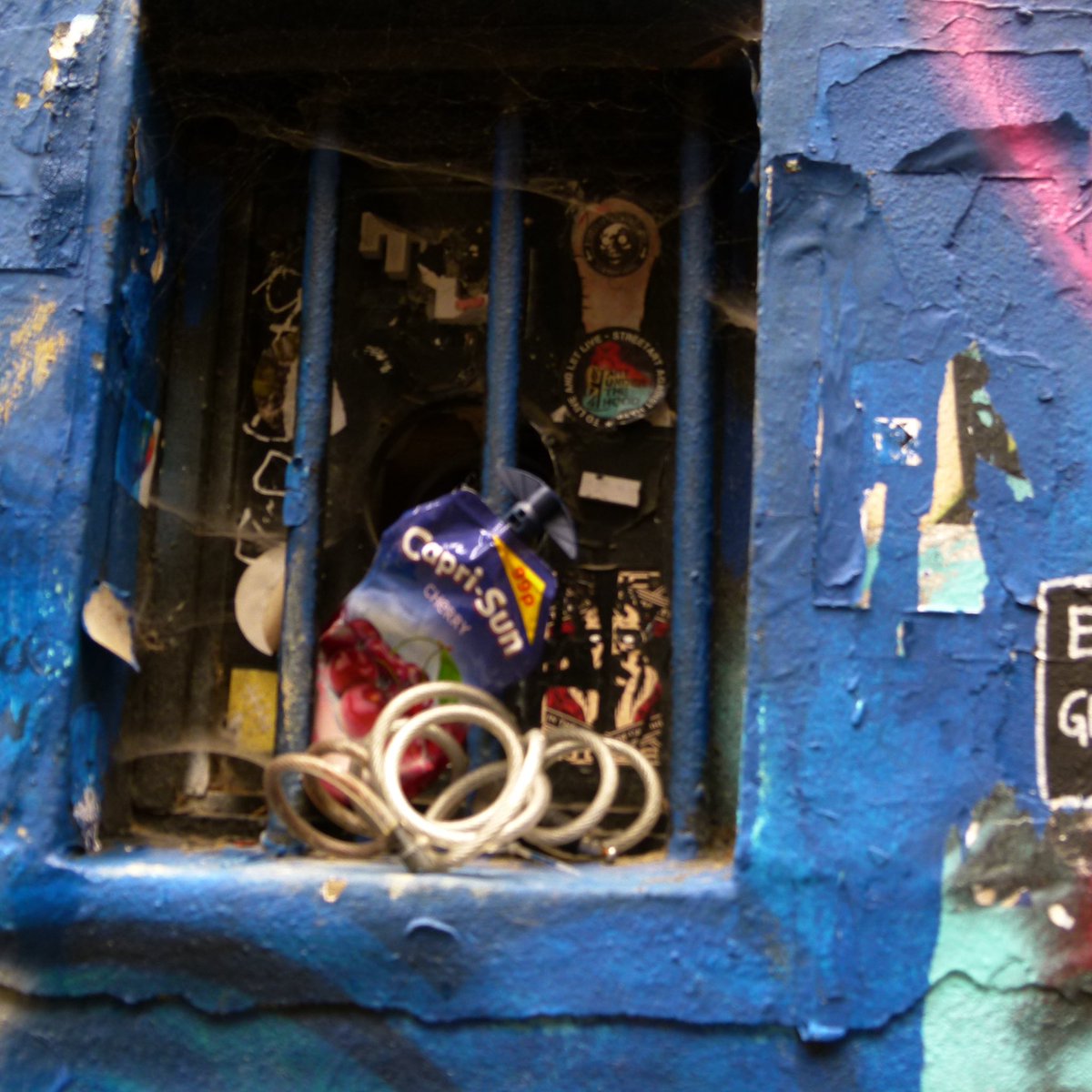 cryovermilk's tweet photo. bins  
l|tags|l
#photography #London #colour #camera #photo https://t.co/K5ZtSMHXCy