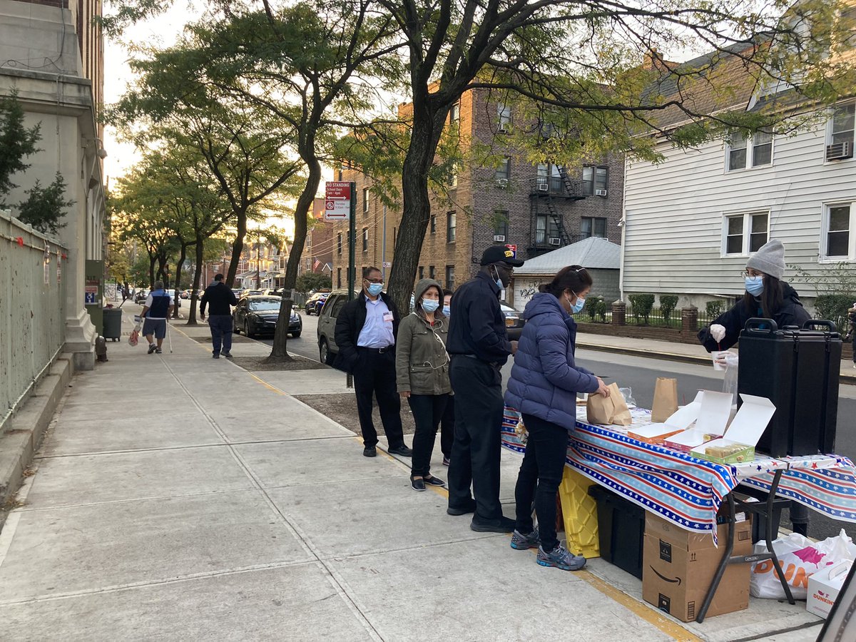 It’s Election Day! Thank you <a href="/MigrantKitchen/">The Migrant Kitchen</a> for serving free meals in Elmhurst today. Don’t forget to cast your vote! #feedthepollsnyc