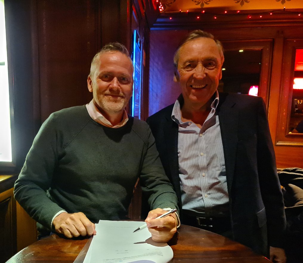 REL_Group's tweet photo. REL Group are delighted to announce our partnership with @UVMedico.
UV Medico have launched the first non-harmful filtered far-UVC lamp, UV222™.  This “far-UVC” wavelength eliminates pathogens including COVID-19 but is safe to eyes and skin.
Available now from REL Group. https://t.co/FnwtWz788e