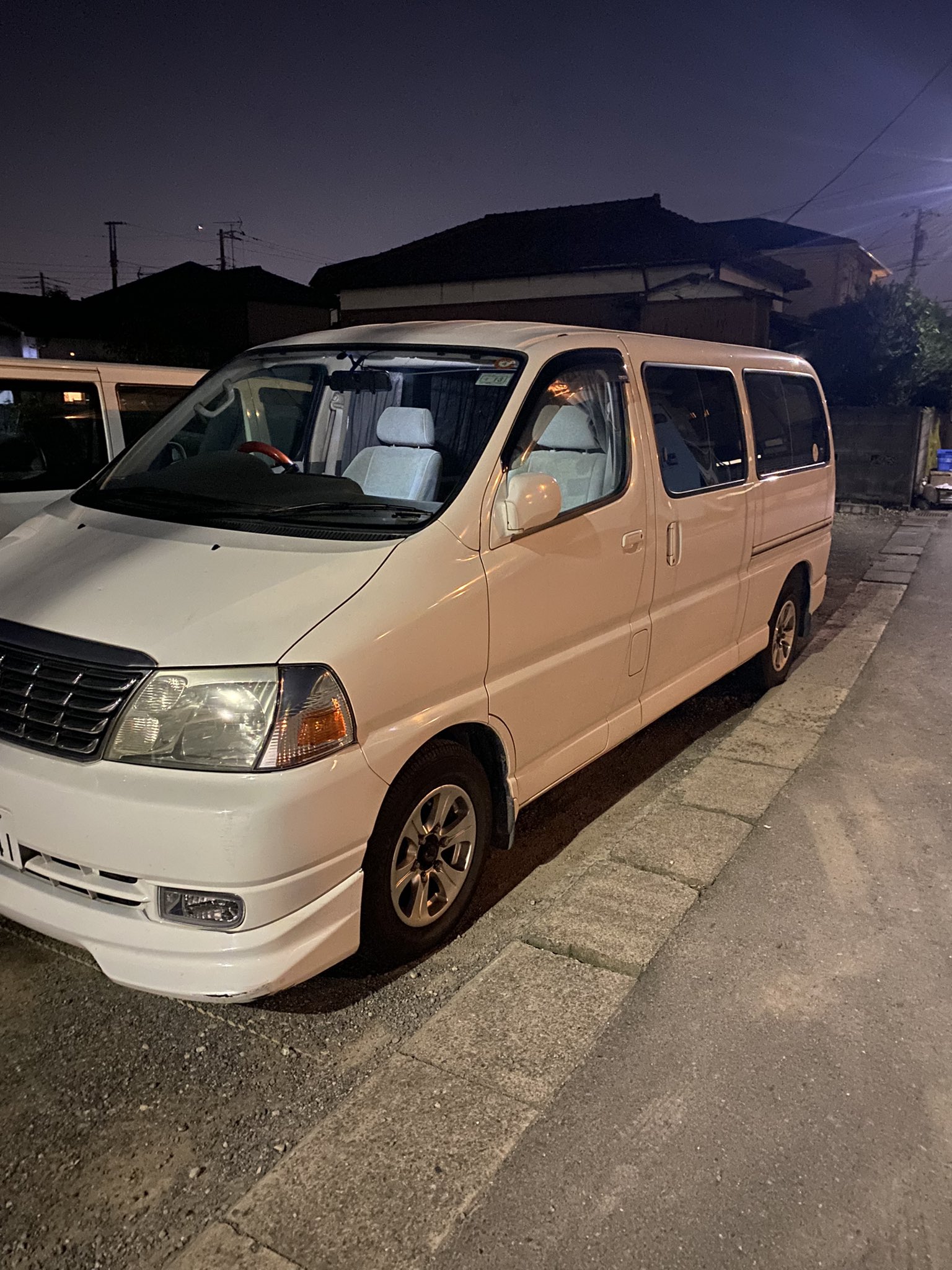グランドハイエース特装車 Twitter Search Twitter