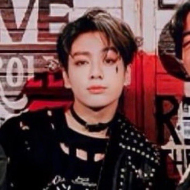 yourawtumn's tweet photo. DAMN saya gila.

@BTS_twt https://t.co/O2YZEeCEQa