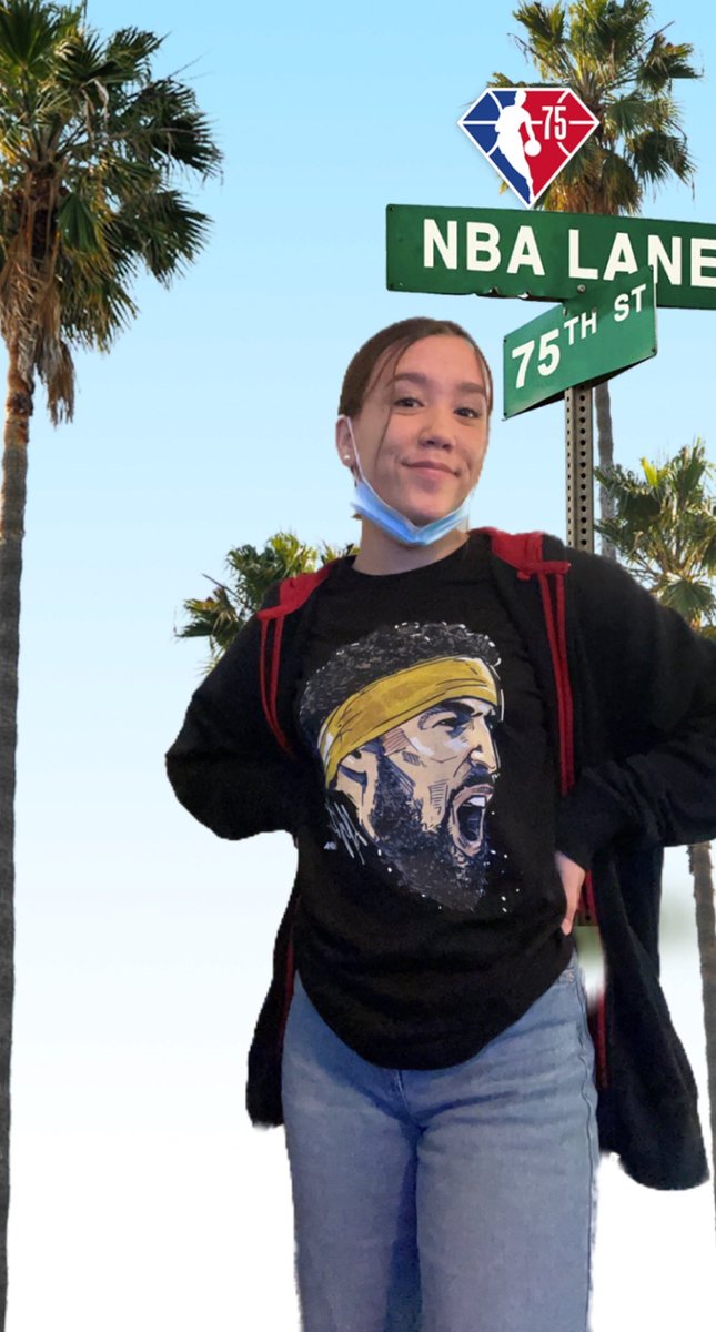 mannyveda01's tweet photo. ⁦@KlayThompson⁩ shes your #1 fan man cant wait to see you back https://t.co/PQihbii6z0