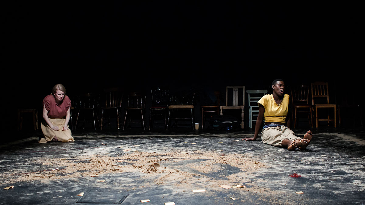 TWITTER! We're thinking of piloting a small season of baby-friendly performances at NDT shows. These would be day-time matinees, during the week.

What would be the perfect time for these to be scheduled? Let us know your thoughts... 👶