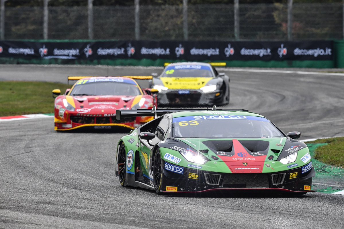 andreaamici47's tweet photo. Italian GT Vice-Champion 🇮🇹 🥈 Nice to repeat the same result of 2015. We showed a great speed during all the year. Yesterday we led almost all the race, but it is what it is, nothing to regret. Thanks @StuMiddleton75 @adifolco90 @LamborghiniSC @imperialeracing https://t.co/CpMVJpPzWM