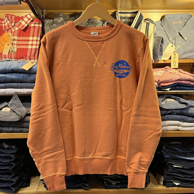 milwaukee_info's tweet photo. バズリクソンのミリタリースエット、"PEANUTS"コラボ 『U.S. AIR FORCE』スヌーピー・プリントスエットが入荷しました。
https://t.co/SEBg5BJKTU
#バズリクソンズ #スウェットシャツ #ミリタリースウェット #br68844 #東洋エンタープライズ https://t.co/vZgd8Tkv8A