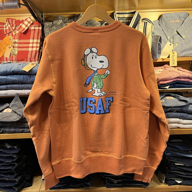milwaukee_info's tweet photo. バズリクソンのミリタリースエット、"PEANUTS"コラボ 『U.S. AIR FORCE』スヌーピー・プリントスエットが入荷しました。
https://t.co/SEBg5BJKTU
#バズリクソンズ #スウェットシャツ #ミリタリースウェット #br68844 #東洋エンタープライズ https://t.co/vZgd8Tkv8A