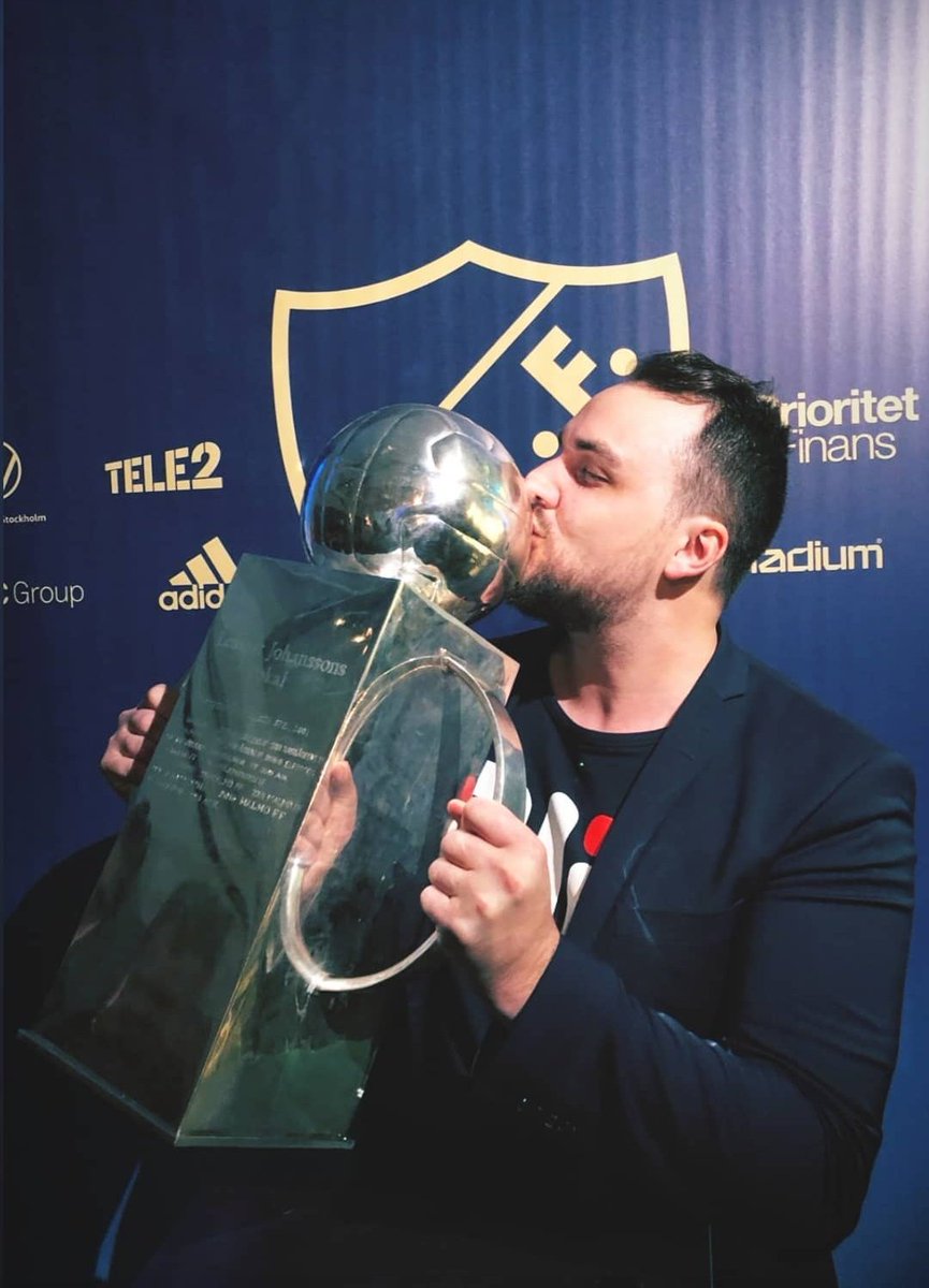 krickeeee's tweet photo. Vilken dag vi hade för exakt 2 år sen! Det gör vi gärna om! 🏆💙 #2nov2019 https://t.co/dVDucIrihZ