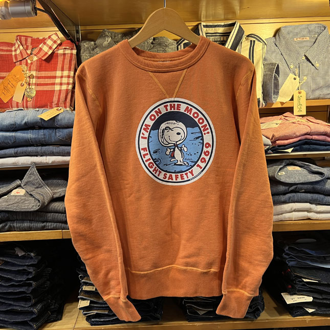 milwaukee_info's tweet photo. バズリクソンのミリタリースエット、"PEANUTS"コラボ 『I'M ON THE MOON』スヌーピー・プリントスエットが入荷しました。
https://t.co/geVZxiGTAi
#バズリクソンズ #スウェットシャツ #ミリタリースウェット #br68842 #東洋エンタープライズ https://t.co/erRXh5oyUu
