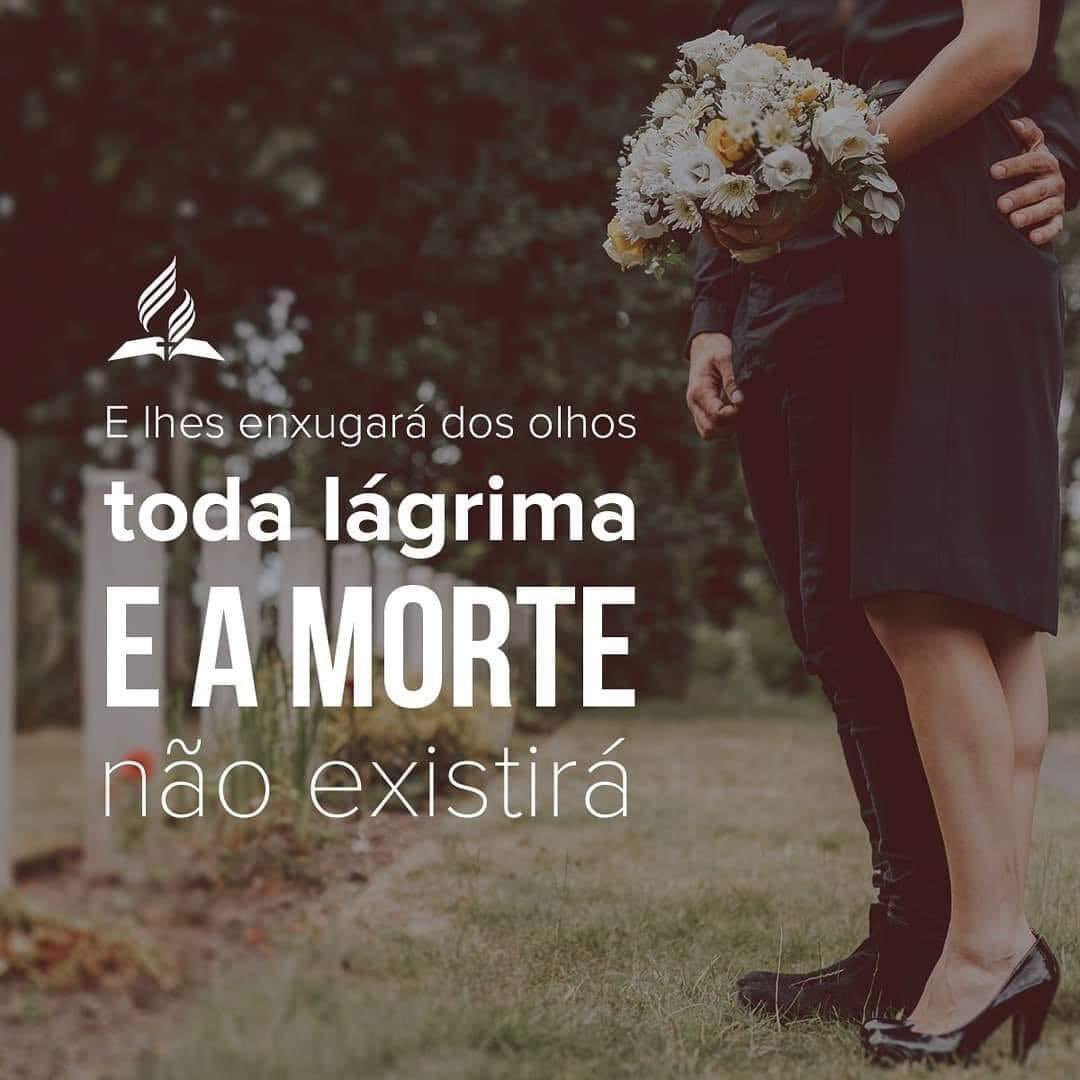 Disse-lhe Jesus: Eu sou a ressurreição e a vida. Quem crê em mim, ainda que morra, viverá;
e todo o que vive e crê em mim não morrerá, eternamente. Crês isto? João 11:25-26