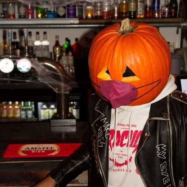 airnatech's tweet photo. Halloween...🎃

#airnatech #halloween 
#seguridad #proteccion 
#mascarillasreutilizables 
#airnstechstyle https://t.co/zKhZCM4fIw