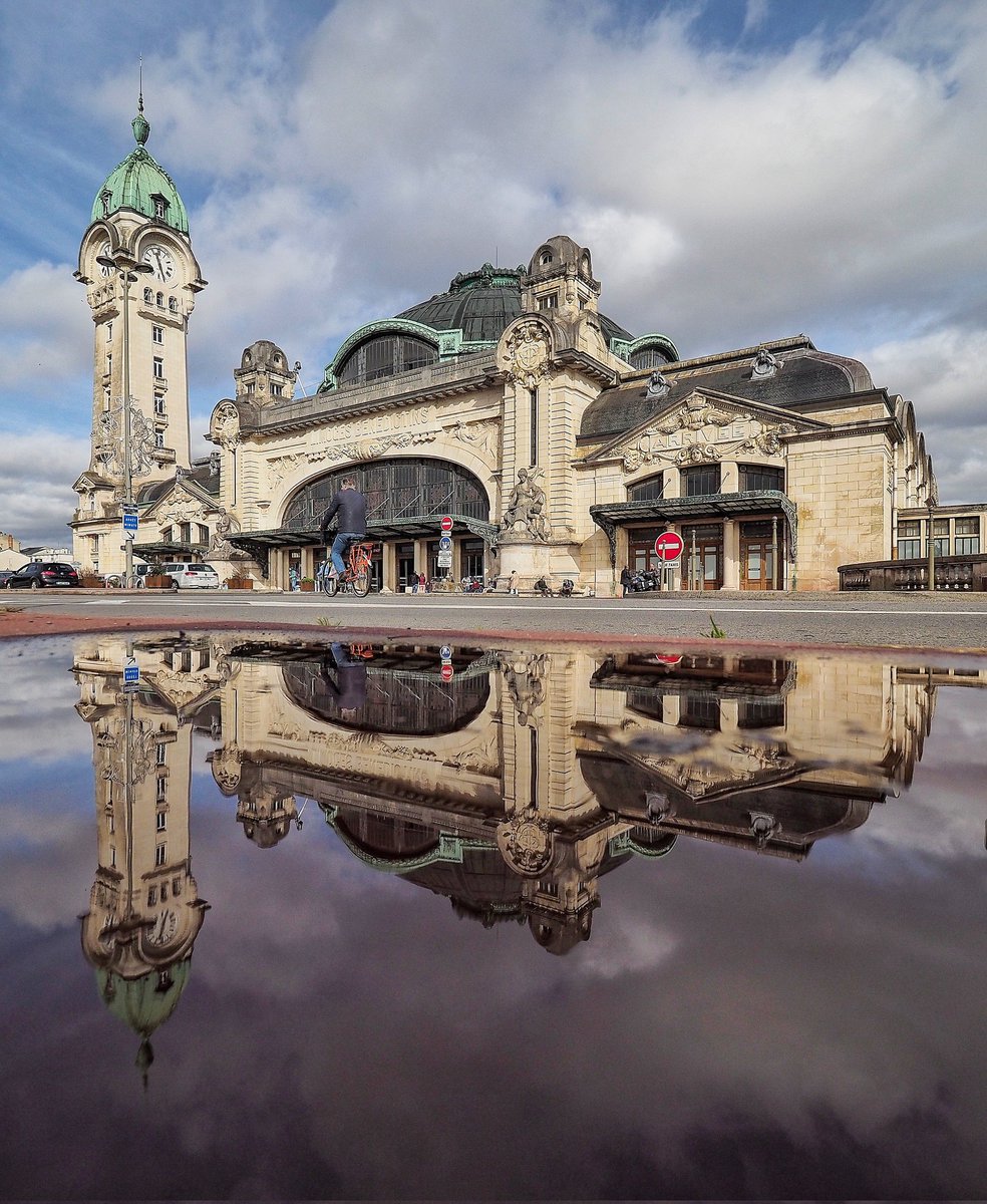 superchinois801's tweet photo. La gare de #Limoges - Bénédictins.
@LimogesTourisme #destinationlimoges #tourismelimoges
_______
@LimMetropole @VilleLimoges87 @F3Limousin @tourdulimousin @FBLimousin @NvelleAquitaine @OrangeNvAquit @GareLimoges @limoges #limousin #NouvelleAquitaine #streetphotography https://t.co/mNpZ6eMEq6