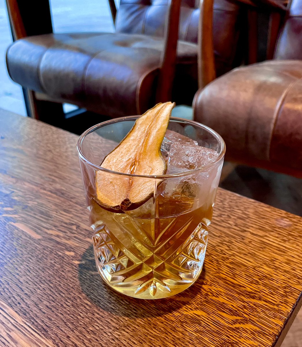 WindjammerE16's tweet photo. As November is already here- so is the new cocktail of the month! Roxy’s twist  on classic old fashioned! Cloves, pear and bourbon- what else do we need this time of the year? https://t.co/d45NVlYhBG