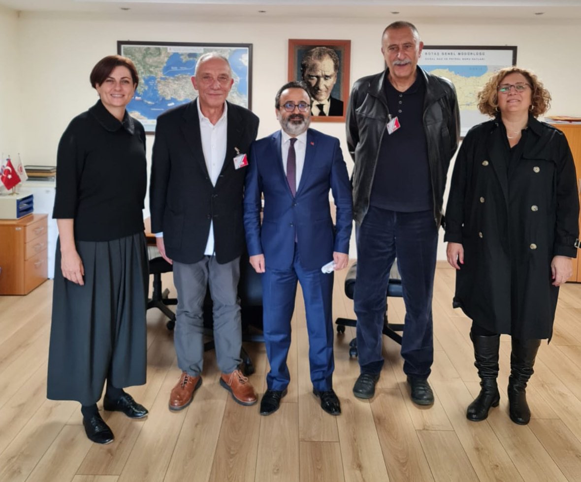 Ankara ziyaretlerimizde bugün, kadın basketbolunda altyapıya büyük önem veren <a href="/botas_spor/">BOTAŞ Spor Kulübü</a> ve <a href="/kerimtaskiran55/">Dr.Kerim TAŞKIRAN</a> ‘ın konuğu olduk...
#oyunudeğiştir 🏀