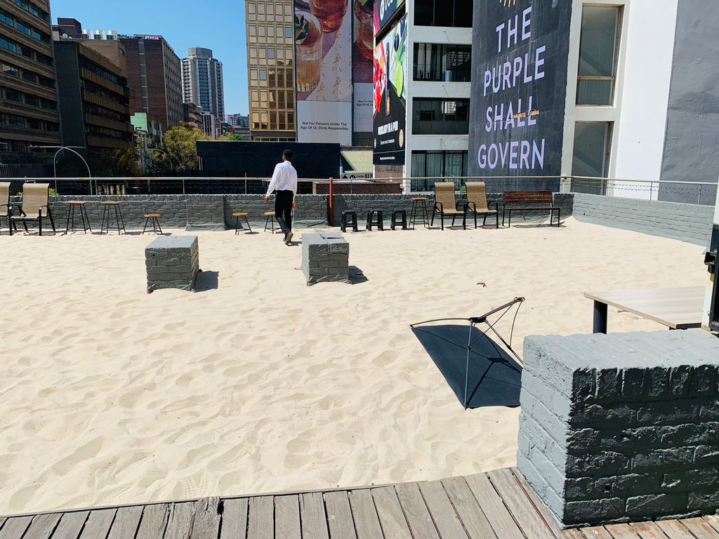 djtino_'s tweet photo. 3 D A Y S L E F T 🗓
#CoronaSunsets #TheBeachClubBraam #PlayBraamfontein #SpringSummer21 #Corona https://t.co/q20m9oQvIc