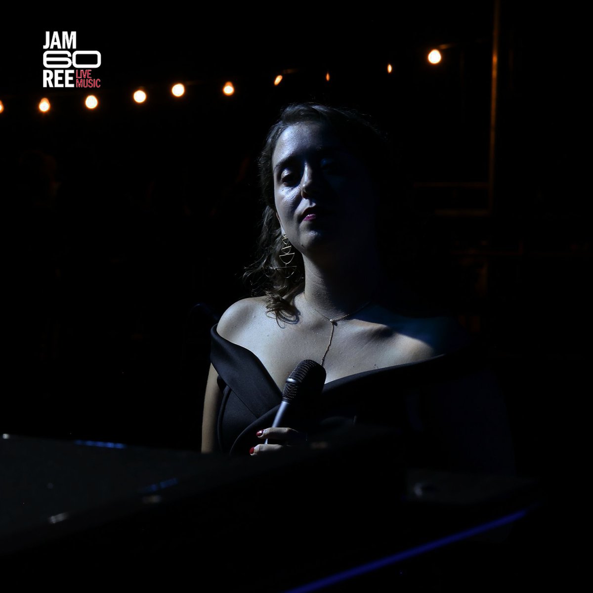 jamboree_jazz's tweet photo. "#Jazz tickles your muscles, symphonies stretch your soul" #PaulWhiteman
@pabamu
📅 Dimarts 9
🕐 20h i 22h
#SunMiHong
📅 Dimecres 10
🕐 20h i 22h
@ArtvarkSq
📅 Divendres 12
🕐 20h i 22h
@YoavEshed
📅 Dissabte 13
🕐 20h i 22h https://t.co/aFmidwV9sx