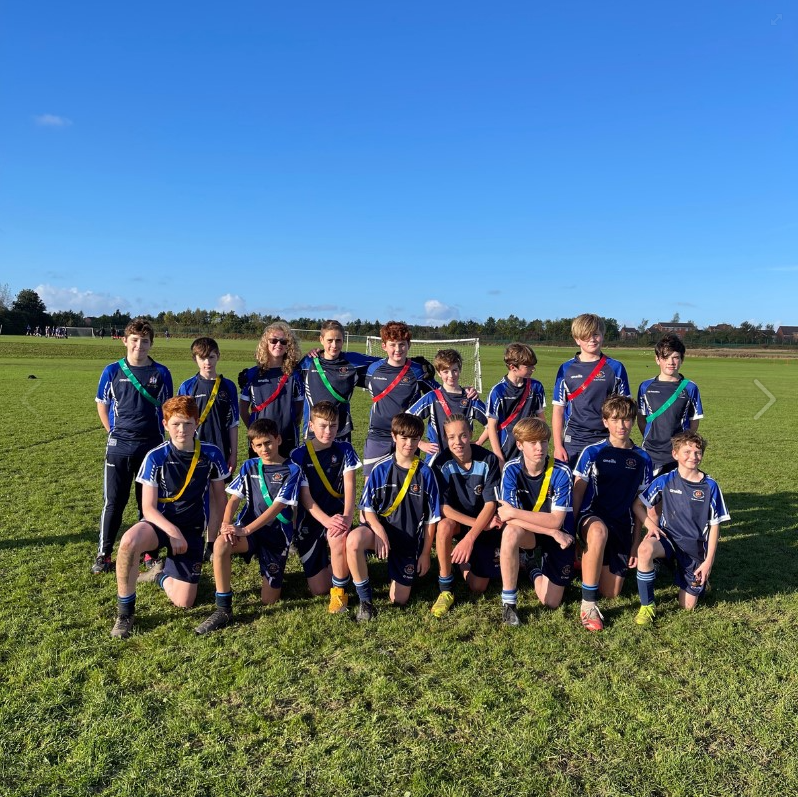 StsPnP's tweet photo. The #SubjectOfTheWeek is PE and this time the focus is our amazing extracurricular clubs which include: Rugby, KS3 Dance, Multi-sports (Mondays), KS4 Dance (Tuesdays), Football, Netball (Thursdays).  See more on Facebook https://t.co/ORpzEySbXI

❤️💛💙

#BePandP #Opportunity #PE https://t.co/lzZNz8Y1Pp