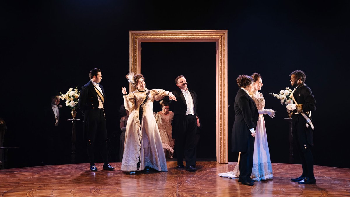 guildhallschool's tweet photo. Our autumn Opera Double Bill is 🍂

Le docteur Miracle
by Georges Bizet
by kind permission of OUP, via Boosey &amp; Hawkes 

Cendrillon 
by Pauline Viardot 
orchestrated by Amy Crankshaw

📸 @helenmurraypix https://t.co/rDrAgGUe2j