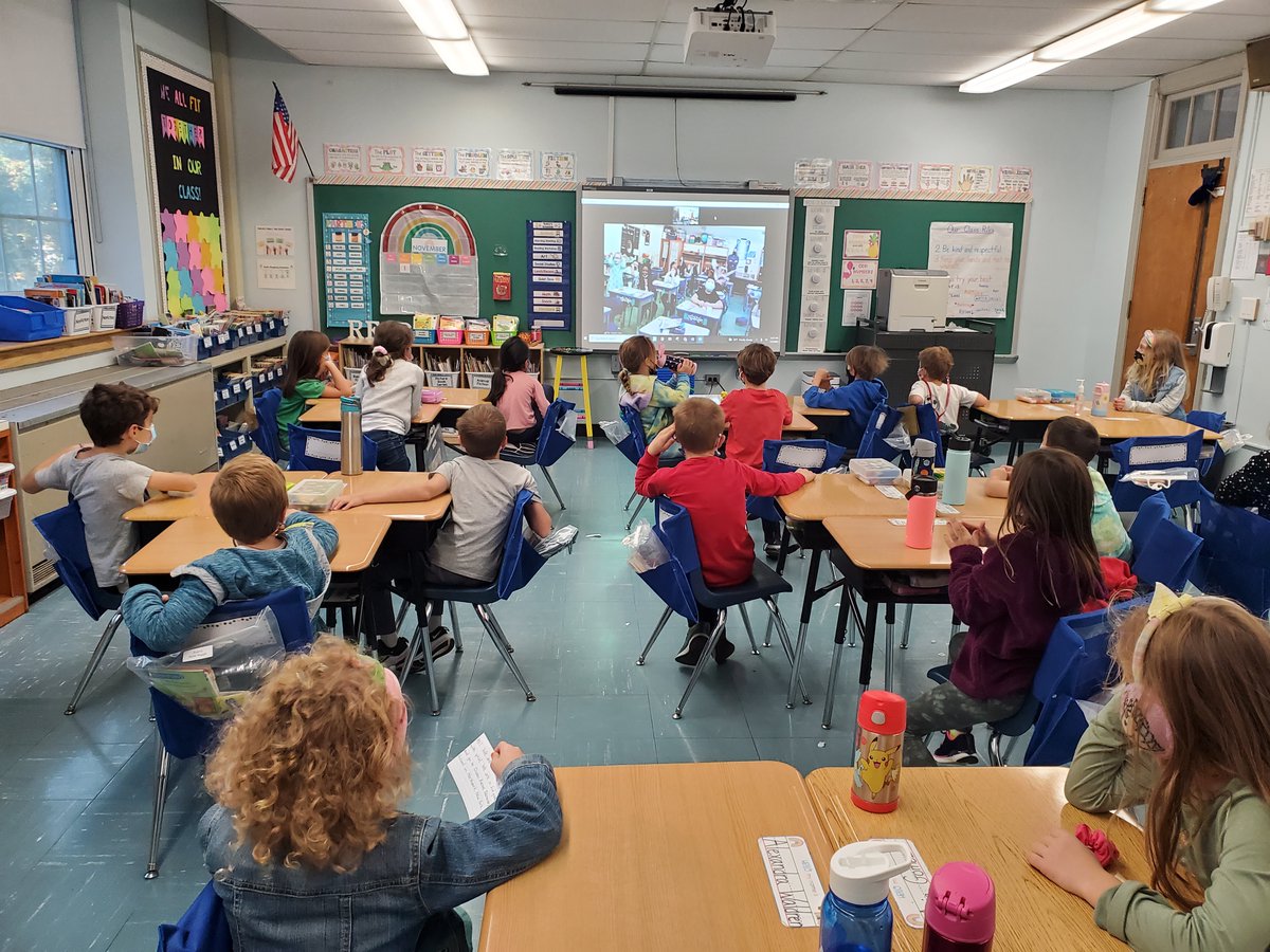 Ms. Freeman's class loved Monster Match.  They found new friends in Wallkill, NY, and created terrific monsters using their listening skills!  Thanks for helping us, Mrs. DePalo!