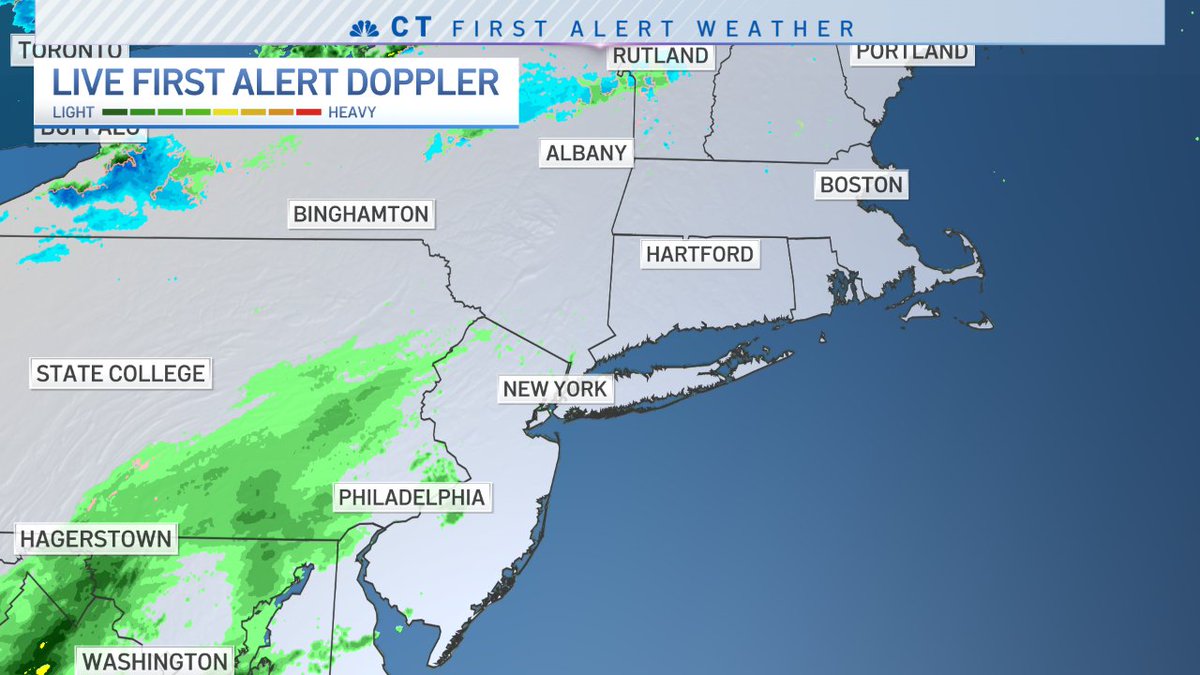 bobmaxon's tweet image. Very light precipitation off to our south and up to the northwest. None of it is impactful and most will not reach the ground. Clouds increase today....chilly temps for sure!  Great for outdoor work. #leafmanagement