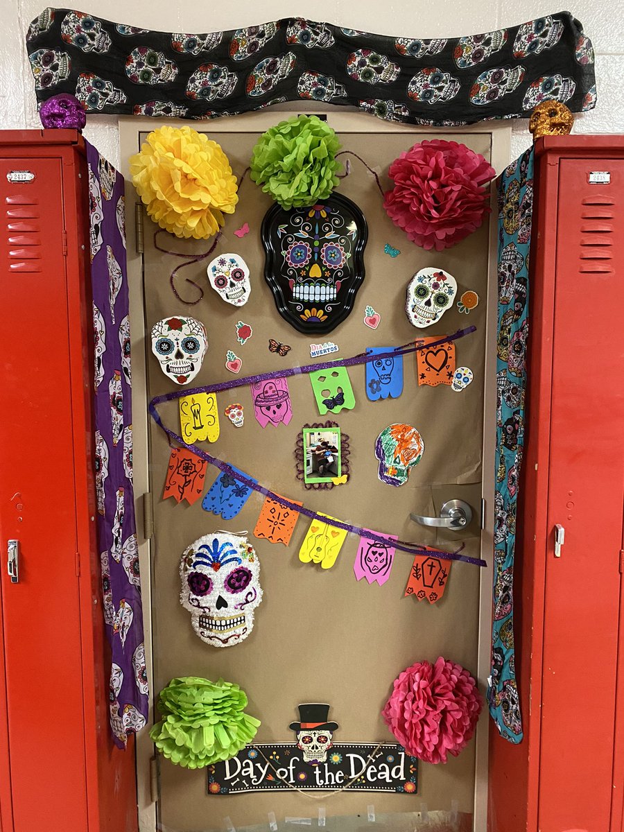 Feliz dia de los muertos! Corkran is celebrating with a door decorating competition #DiaDeMuertos