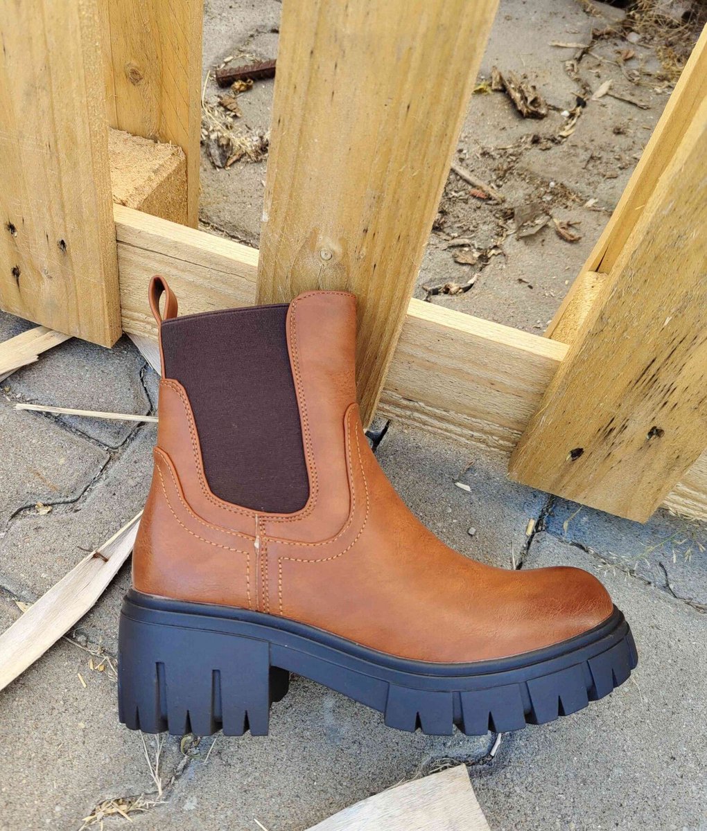 1MODA's tweet photo. Ankle Boots by Seastar
https://t.co/KNTrEEEmY2

#feetstagram #boots #ankleboot #seastar #b2b #shoewholesale https://t.co/yO34Lp3Lx0